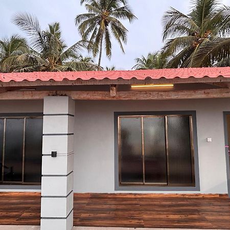 Velankanni Beach Resort Mālvan Exterior foto