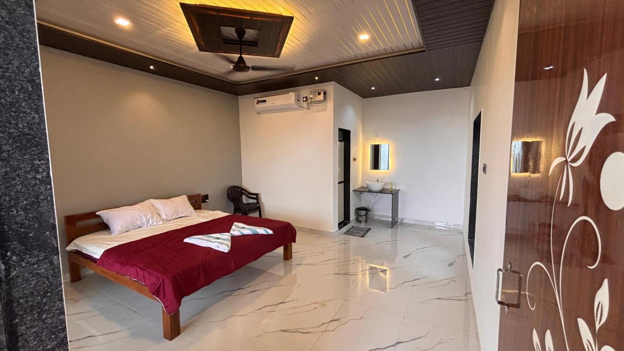 Velankanni Beach Resort Mālvan Exterior foto